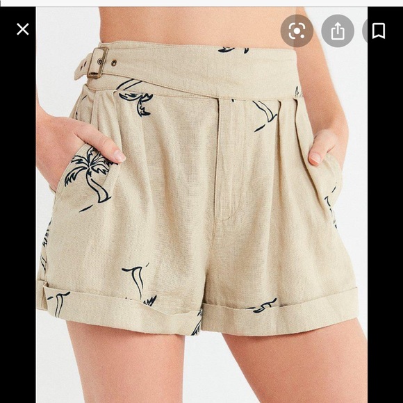 Urban Outfitters Joanie buckle palm shorts, size S - Picture 1 of 7